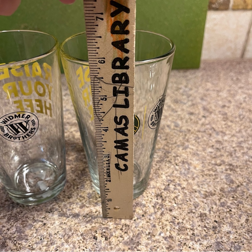 Set of 2 Widmer Brothers x Portland Timbers "Raise Your Hefe" Pint Glasses - Picture 5 of 8